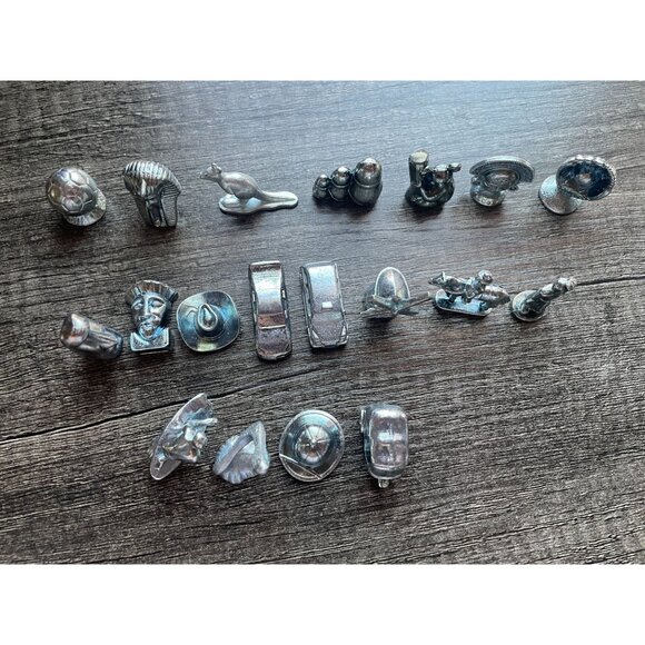 Monopoly Here & Now: World Edition Electronic Banking Unit 2008 Collectors Tin - Picture 13 of 15